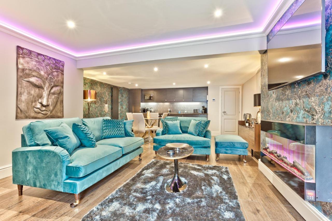The Mews Boutique Deluxe Apartments, Sleep 2-6 People , Central Location, Free Parking Windermere Kültér fotó