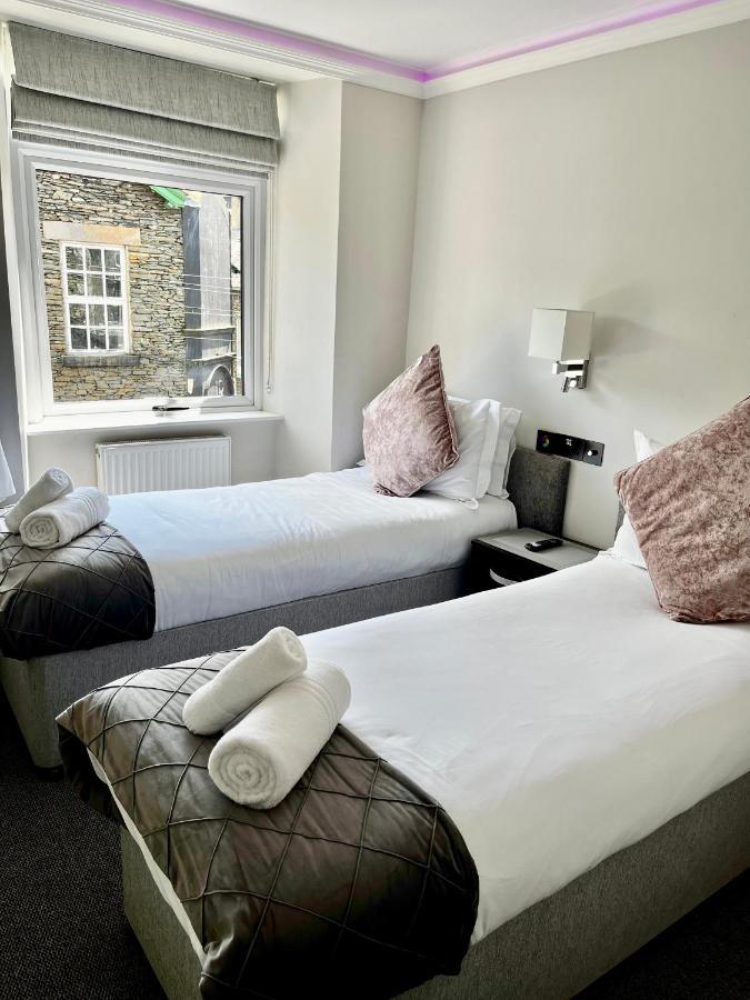 The Mews Boutique Deluxe Apartments, Sleep 2-6 People , Central Location, Free Parking Windermere Kültér fotó